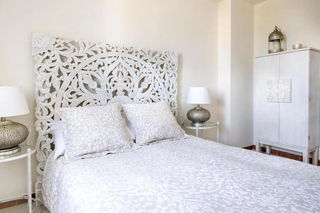 Stylish 3 Bedroom, 2 Bath Home With Sun Terrace, Gorgeous Sea Views, Air Conditioning, Wi-Fi & Communal Swimming Pool La Herradura