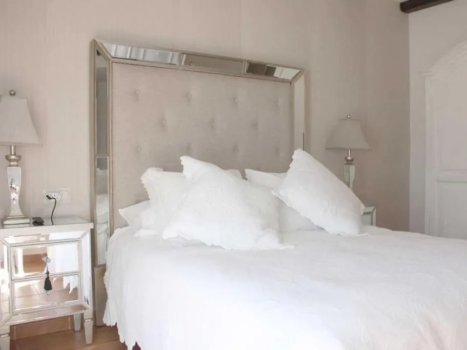 Holiday home Stylish 3 Bedroom, 2 Bath Home With Sun Terrace, Gorgeous Sea Views, Air Conditioning, Wi-Fi & Communal Swimming Pool La Herradura