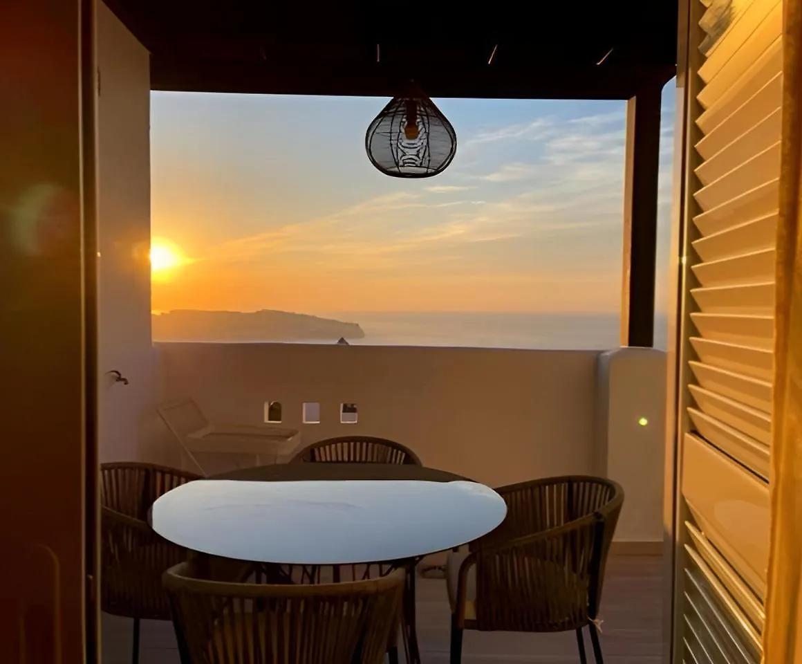 Stylish 3 Bedroom, 2 Bath Home With Sun Terrace, Gorgeous Sea Views, Air Conditioning, Wi-Fi & Communal Swimming Pool 라 에라두라 펜션