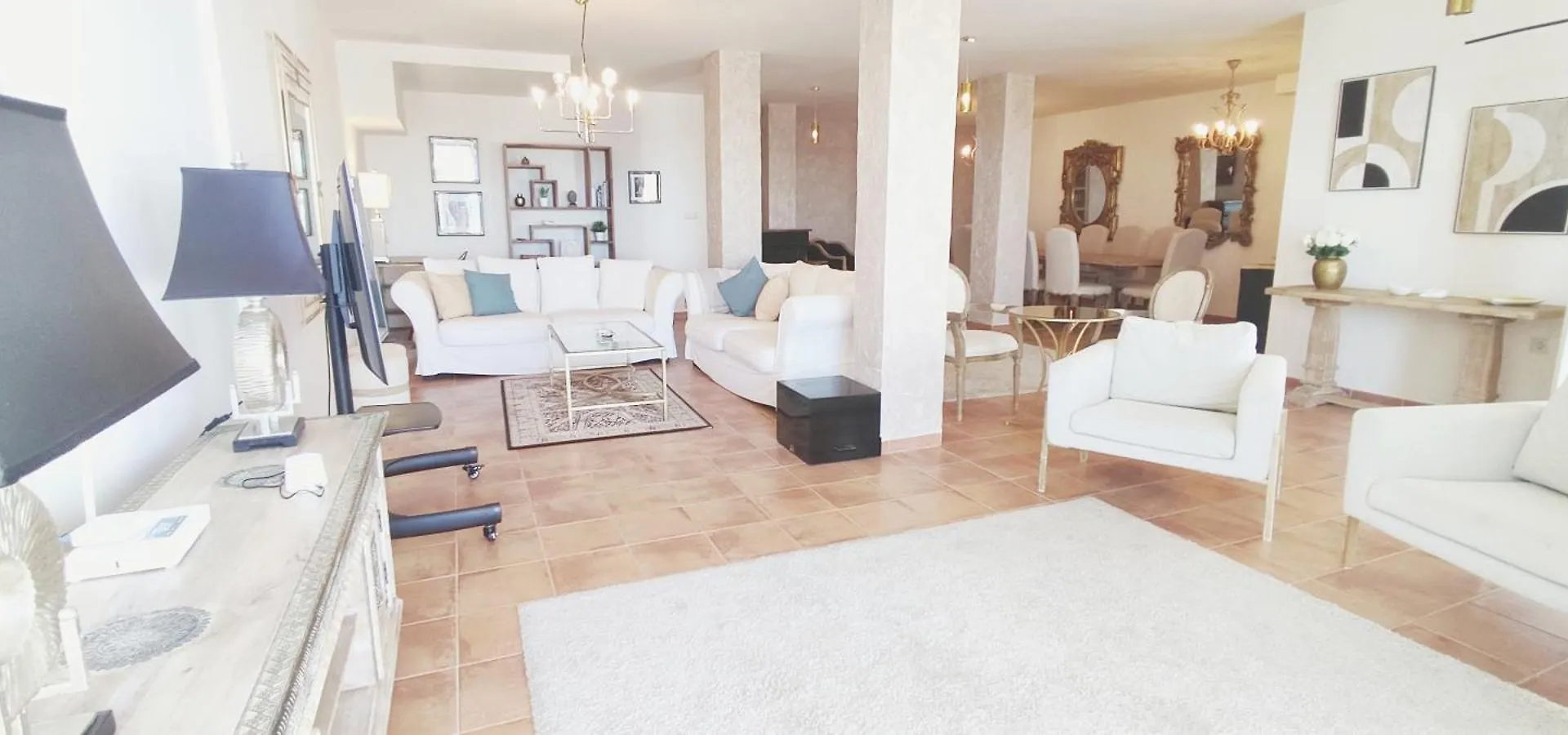 Stylish 3 Bedroom, 2 Bath Home With Sun Terrace, Gorgeous Sea Views, Air Conditioning, Wi-Fi & Communal Swimming Pool 라 에라두라 0*,  스페인