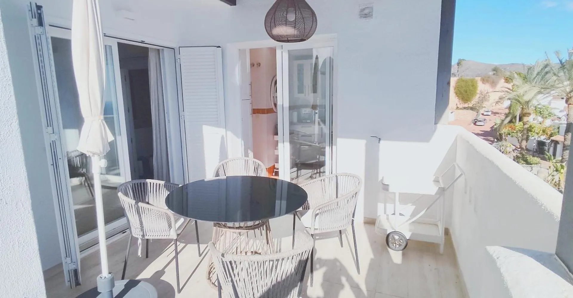 Stylish 3 Bedroom, 2 Bath Home With Sun Terrace, Gorgeous Sea Views, Air Conditioning, Wi-Fi & Communal Swimming Pool 라 에라두라